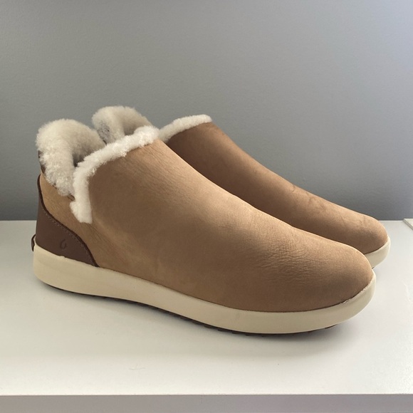 OluKai Shoes - OluKai Malua Hulu Genuine Leather Shearling Slip-On Sneaker Boot Women’s Size 8